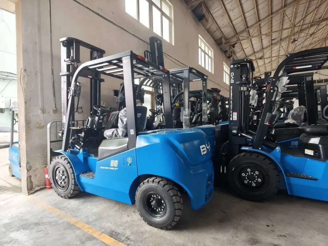 Food processing plant three-dimensional warehouse handling, BYD RTR20i lithium battery three-way stacking adaptability(Image1)
