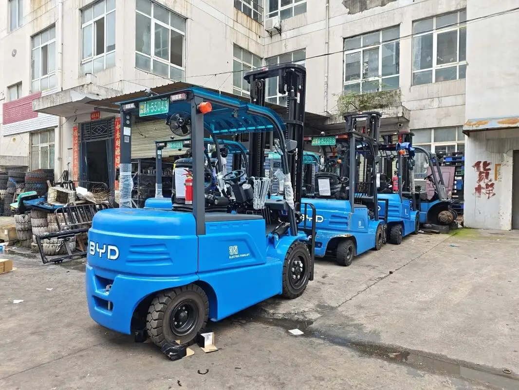 BYD AF300 and AF500 forklift truck parameter differences, storage selection reference(Image1)