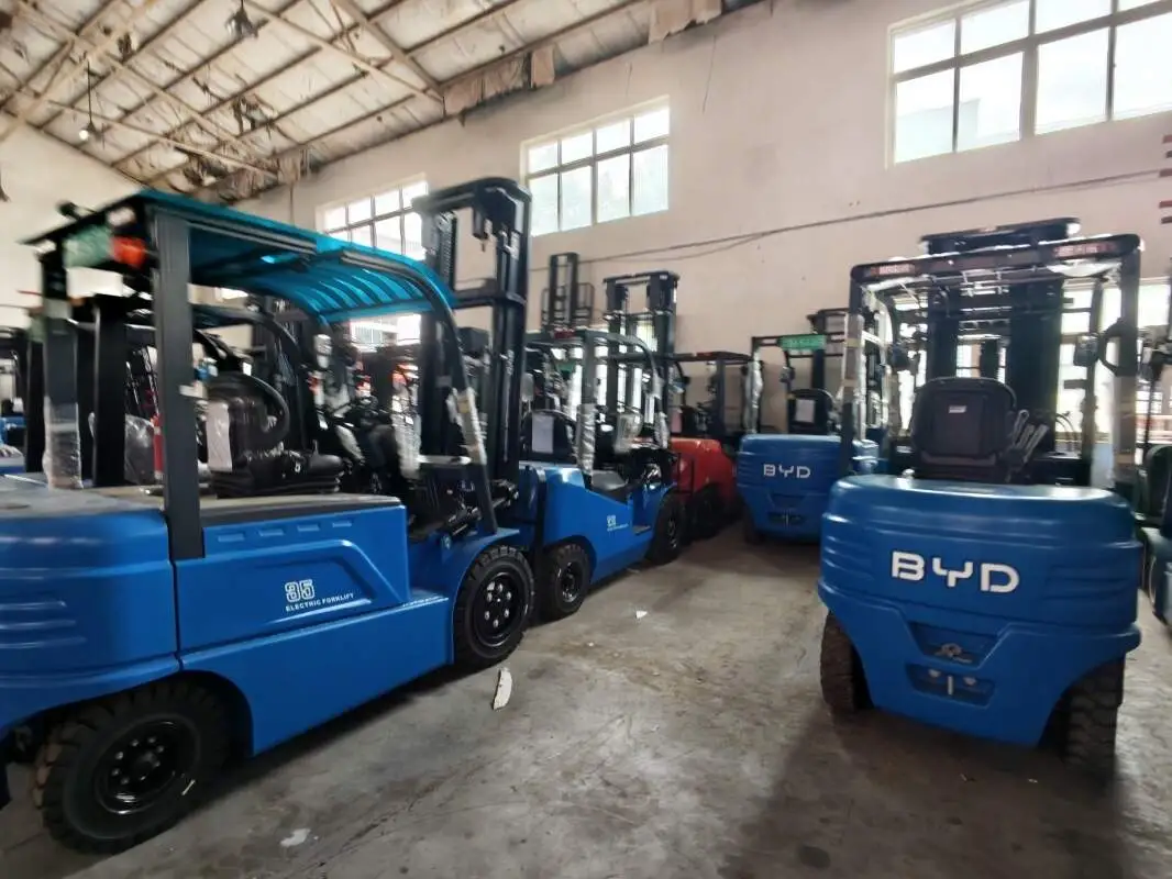 BYD forklift beer industry storage and handling solutions: adapt to working conditions and create an efficient green handling system(Image1) BYD forklift beer industry storage and handling solutions: adapt to working conditions and create an efficient green handling system(Image1)