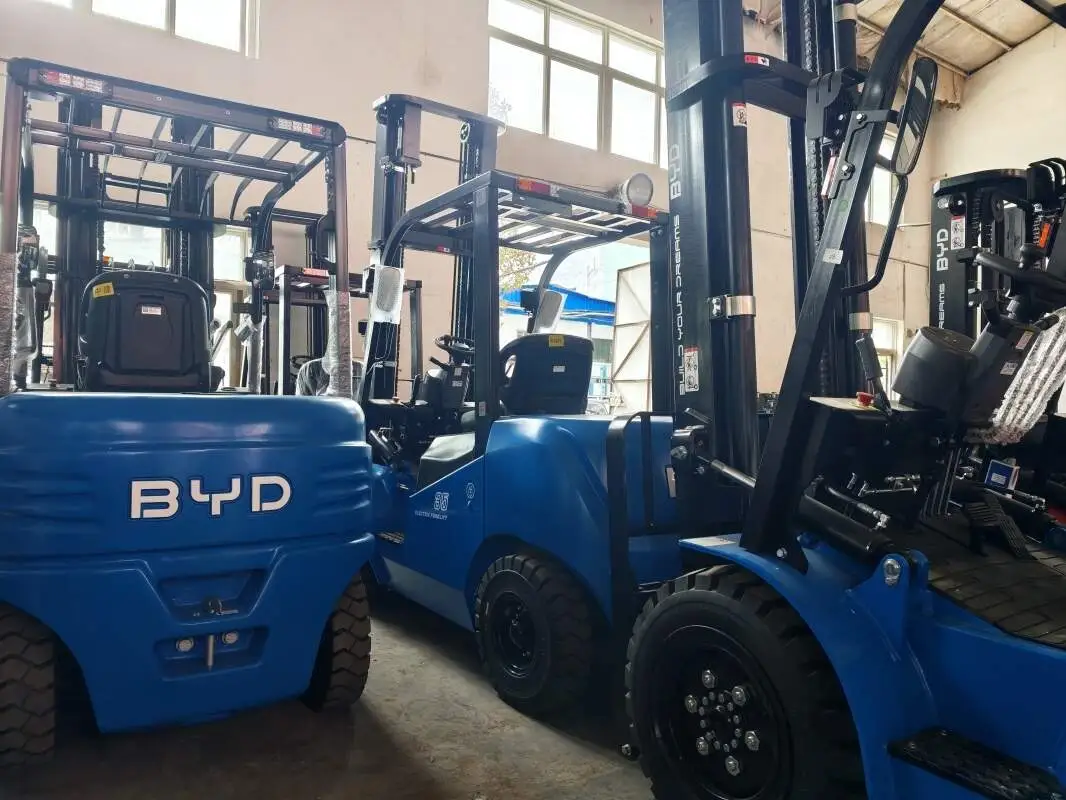 25-ton heavy-duty tractor quotation consultation channel, BYD Q250L tax-included supply instructions
