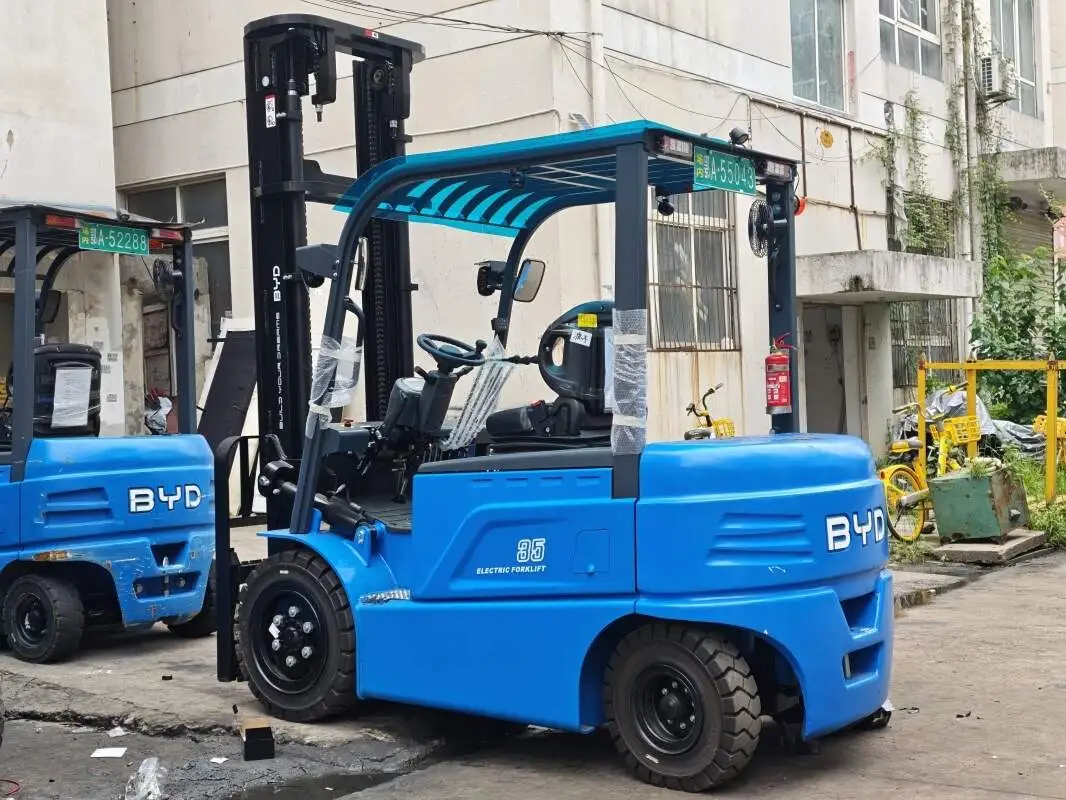 Key Factors to Consider When Selecting a 2.5 Ton Electric Counterbalance Forklift(Image1) Key Factors to Consider When Selecting a 2.5 Ton Electric Counterbalance Forklift(Image1)