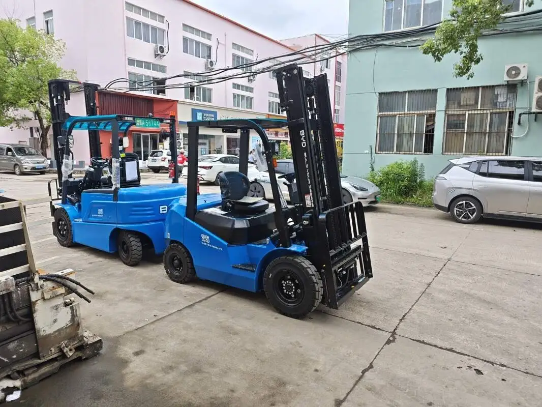BYD Fast-Charging Electric Forklift Solve Multi-Shift Working Pain Points