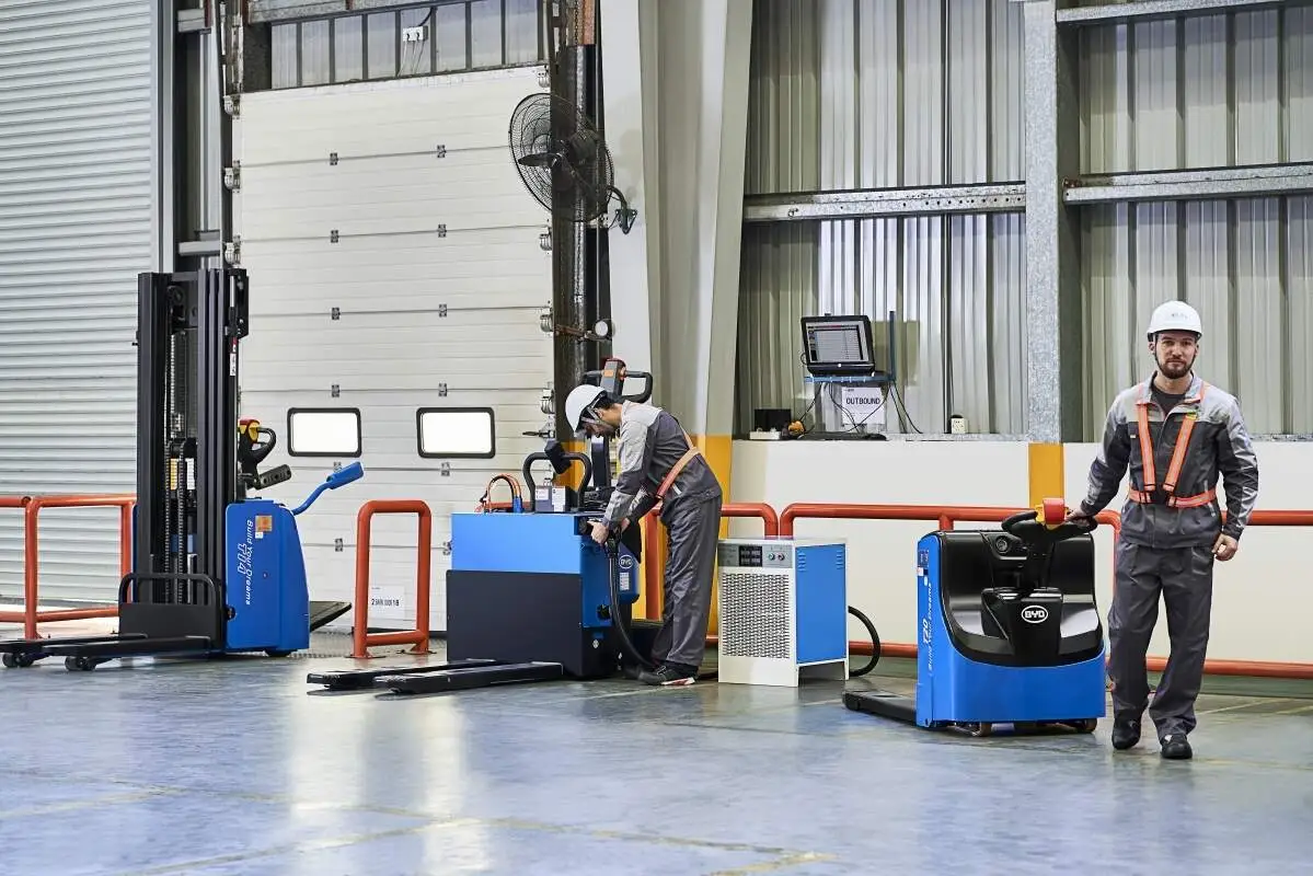 Tips for Selecting an Electric Forklift with Extended Battery Runtime(Image1)