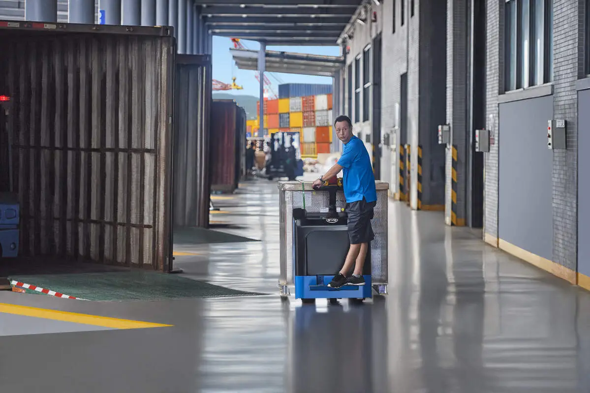 Essential Considerations for Small Business Electric Forklift Procurement(Image1) Essential Considerations for Small Business Electric Forklift Procurement(Image1)