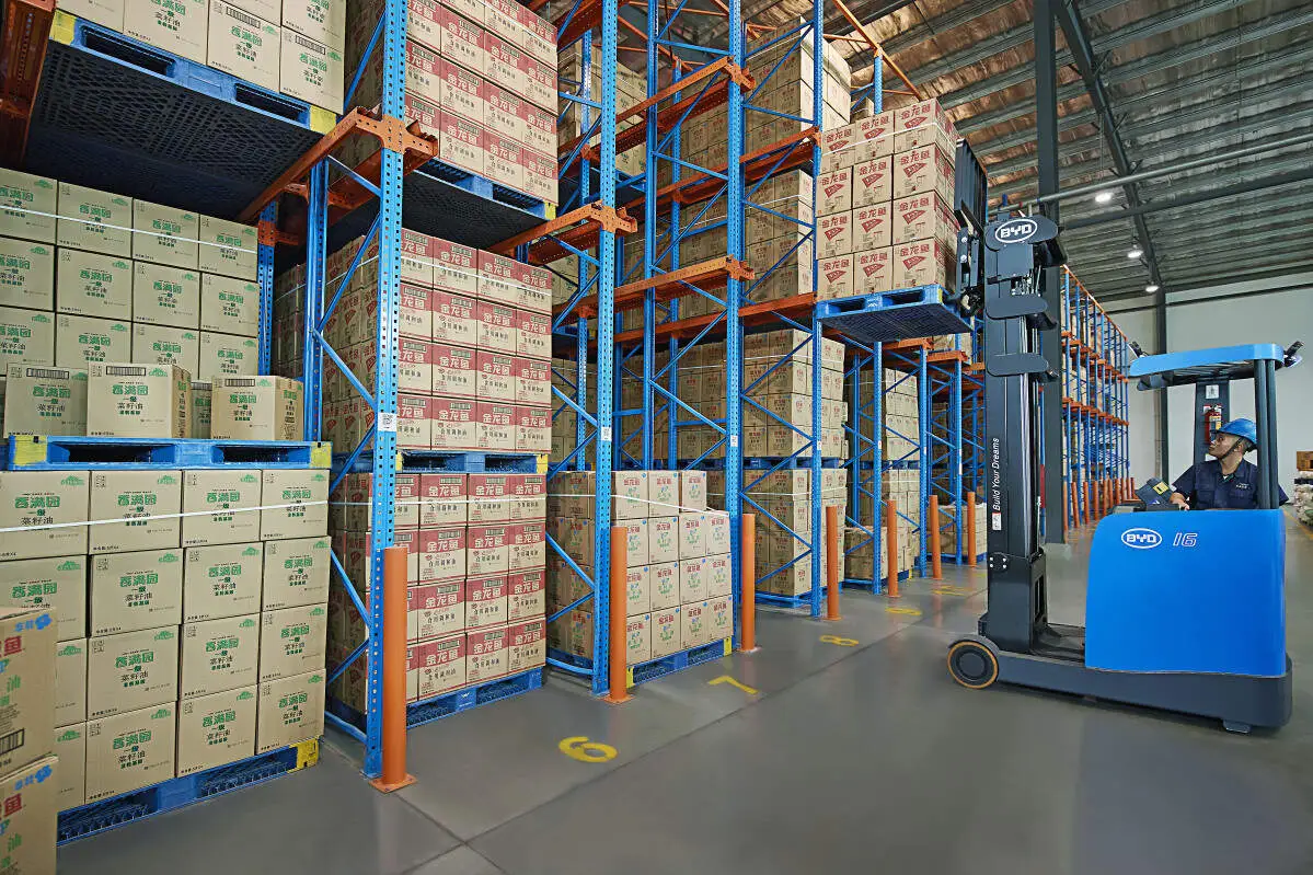 Food Industry Clean Electric Forklift Without Exhaust Pollution