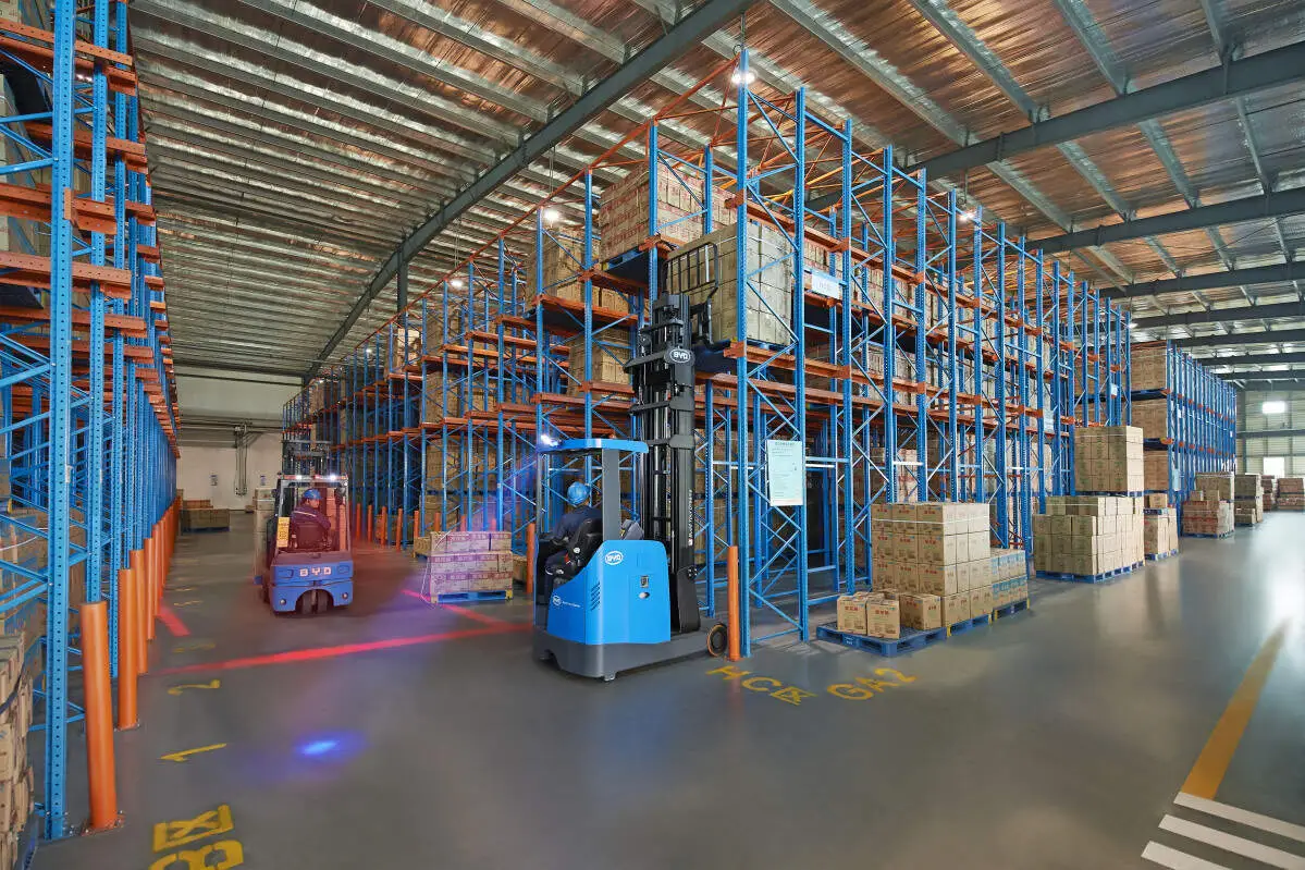 Vatican City: Compact BYD Electric Forklift for Indoor Storage Work
