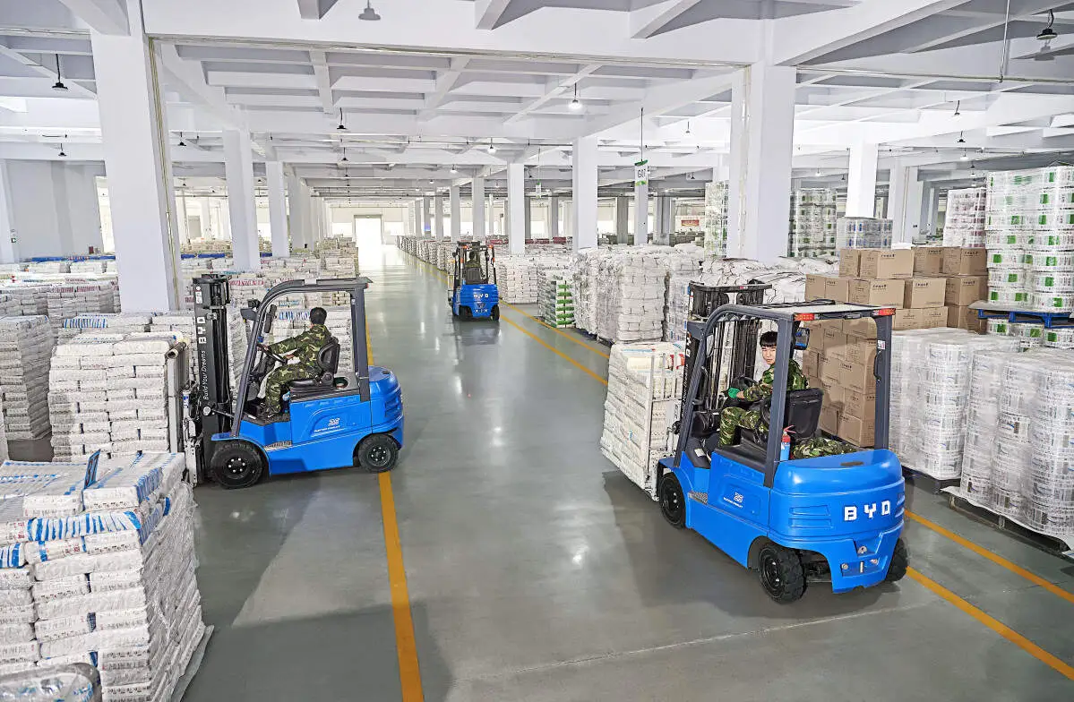 Portugal: BYD Empilhadeira Elétrica | Reliable Forklift Solutions for Portuguese Workshops(Image1)