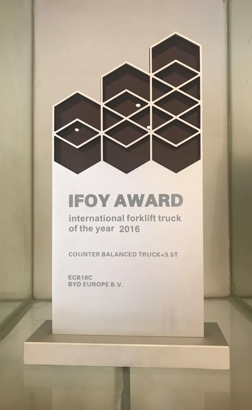 BYD Forklift | 2016 IFOY International Forklift Annual Award Certification(Image1) BYD Forklift | 2016 IFOY International Forklift Annual Award Certification(Image1)